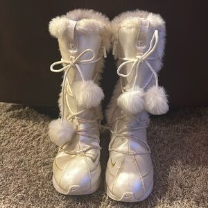 Y2K Nike Pom-Pom Faux Fur Boots